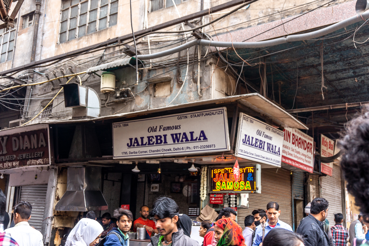 A busy Indian street