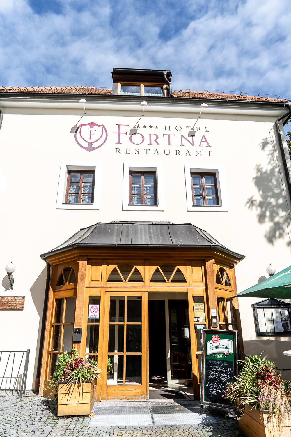 View of the outside of A Fortna restaurant