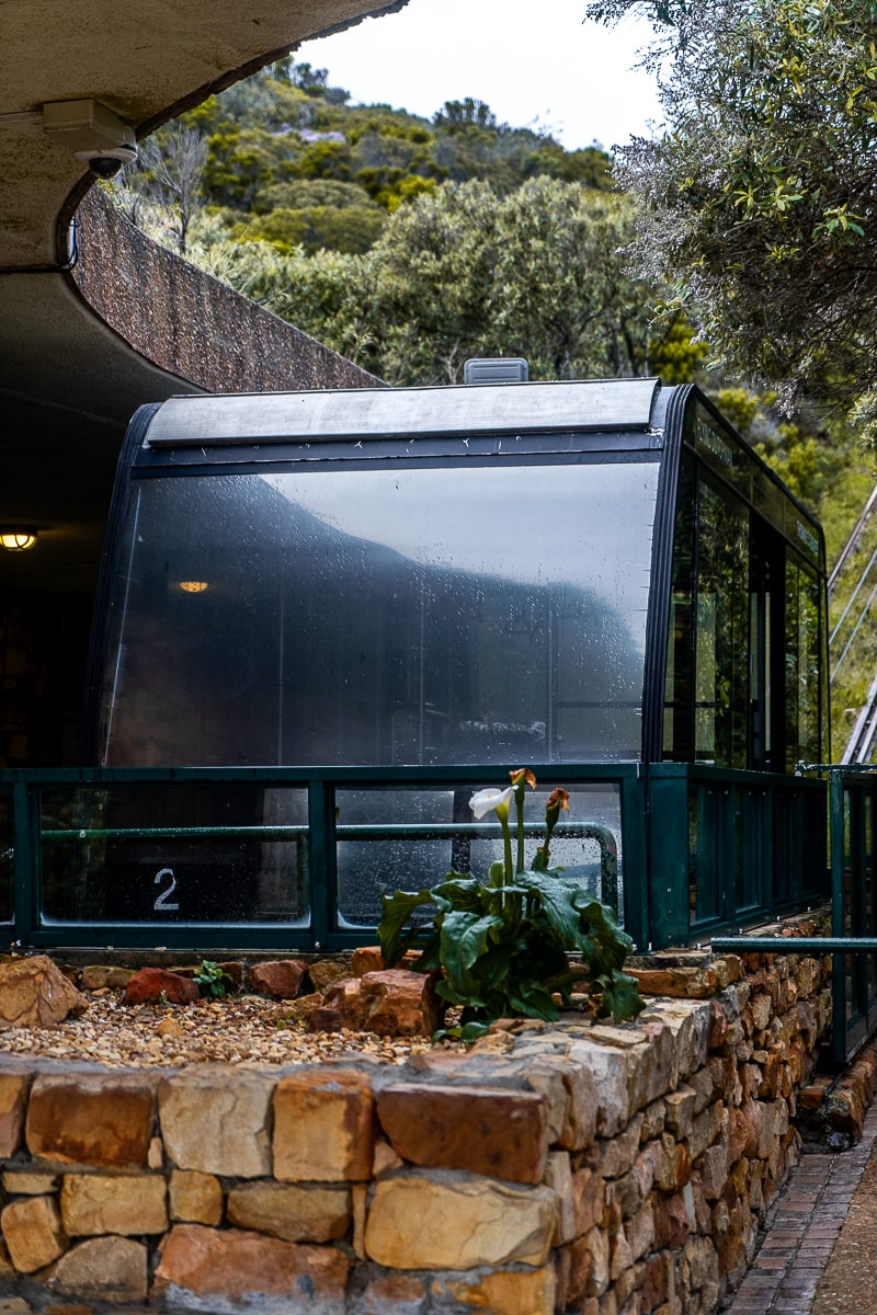 A bus-like furnicular